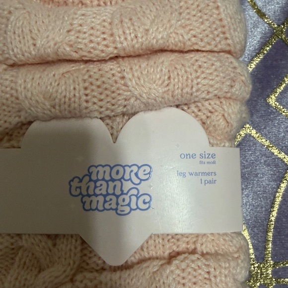 💥 LOWEST PRICE NWT (unless you bundle!) - Picture 2 of 4